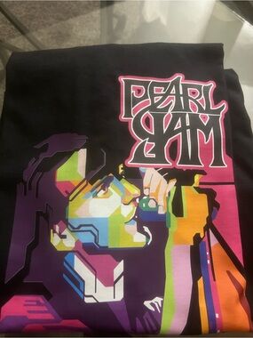 Pearl Jam Black T-Shirt XL